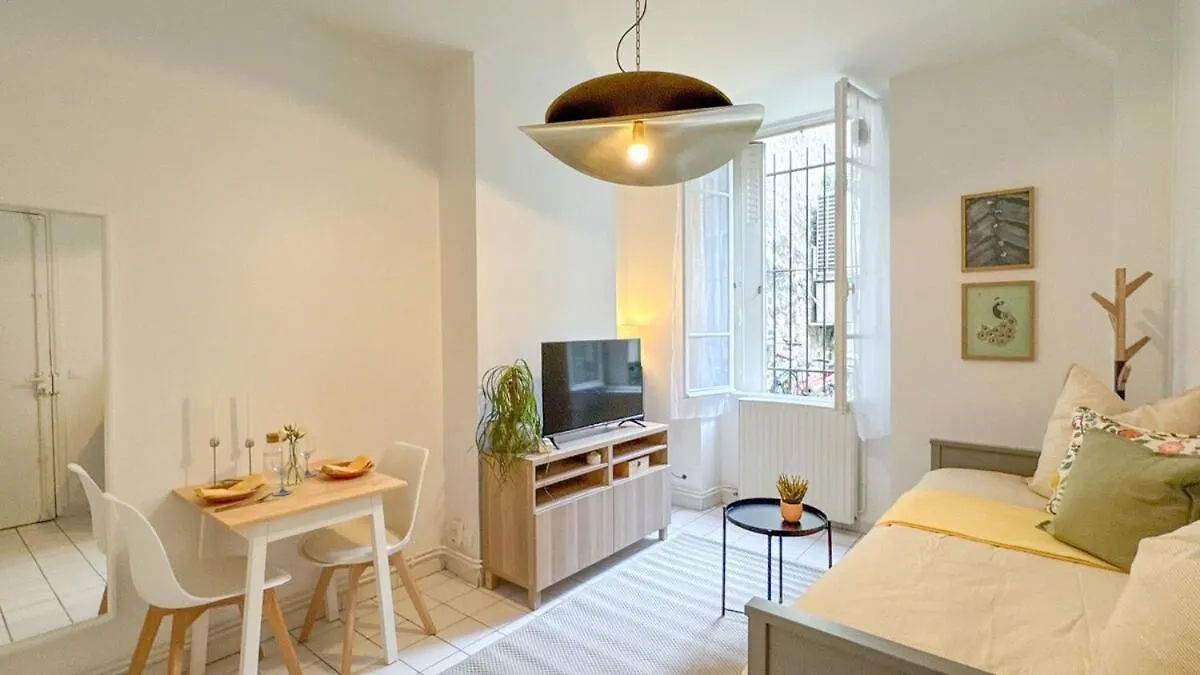 Apartment Studio Cosy A Deux Pas Du Canal Paris